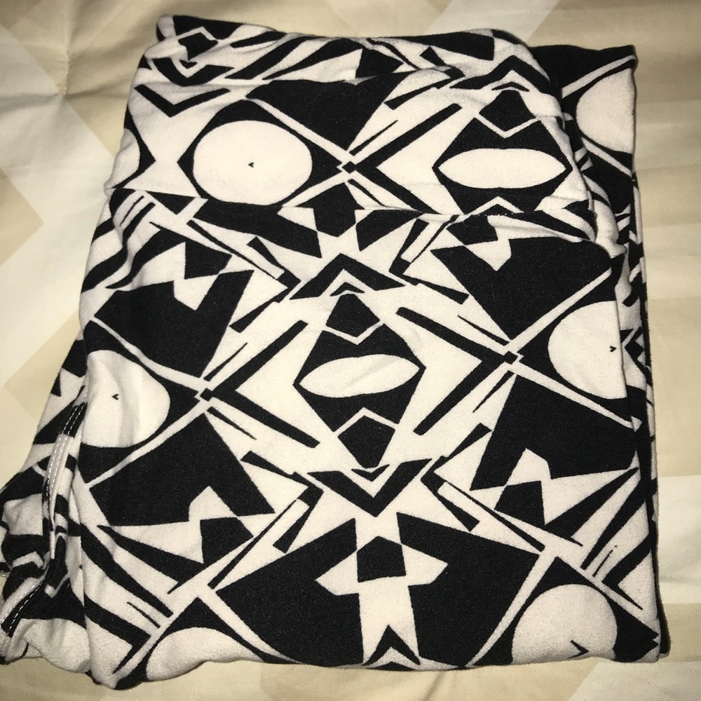 LulaRoe OS Leggings